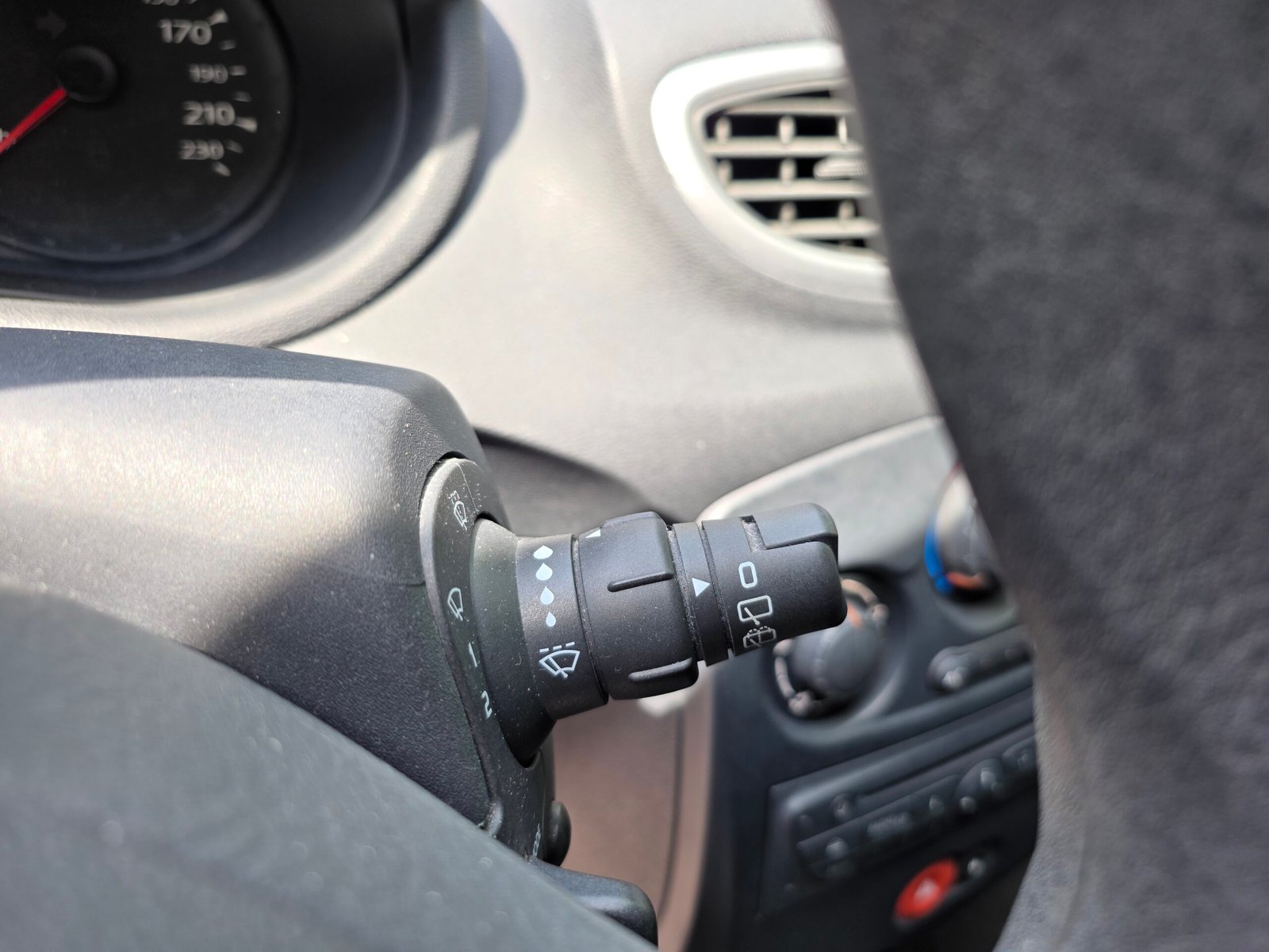 RENAULT CLIO III COLLECTION – 1.2 16v 75ch BVM5