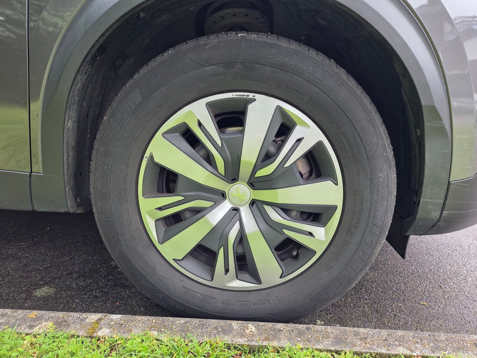 PEUGEOT 2008 – 1.5 BlueHDi 130ch EAT8