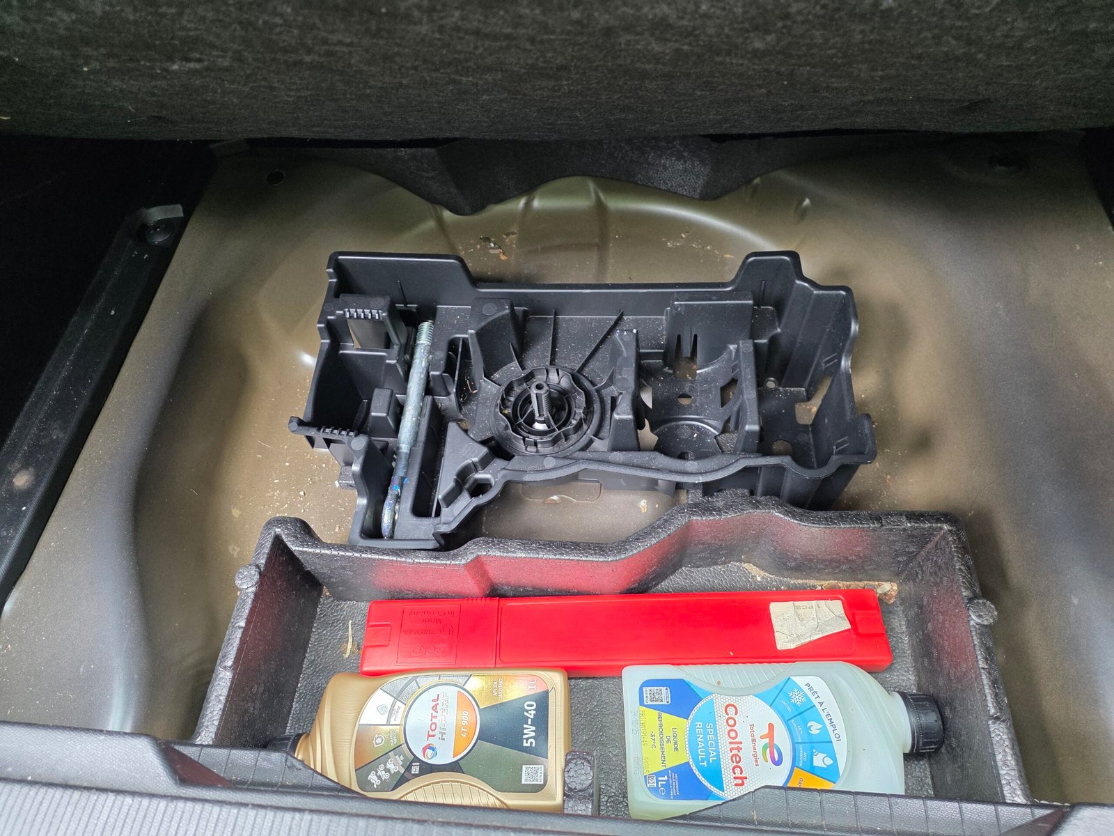 PEUGEOT 2008 – 1.5 BlueHDi 130ch EAT8