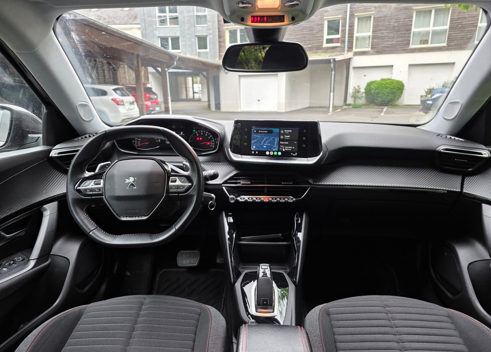 PEUGEOT 2008 – 1.5 BlueHDi 130ch EAT8