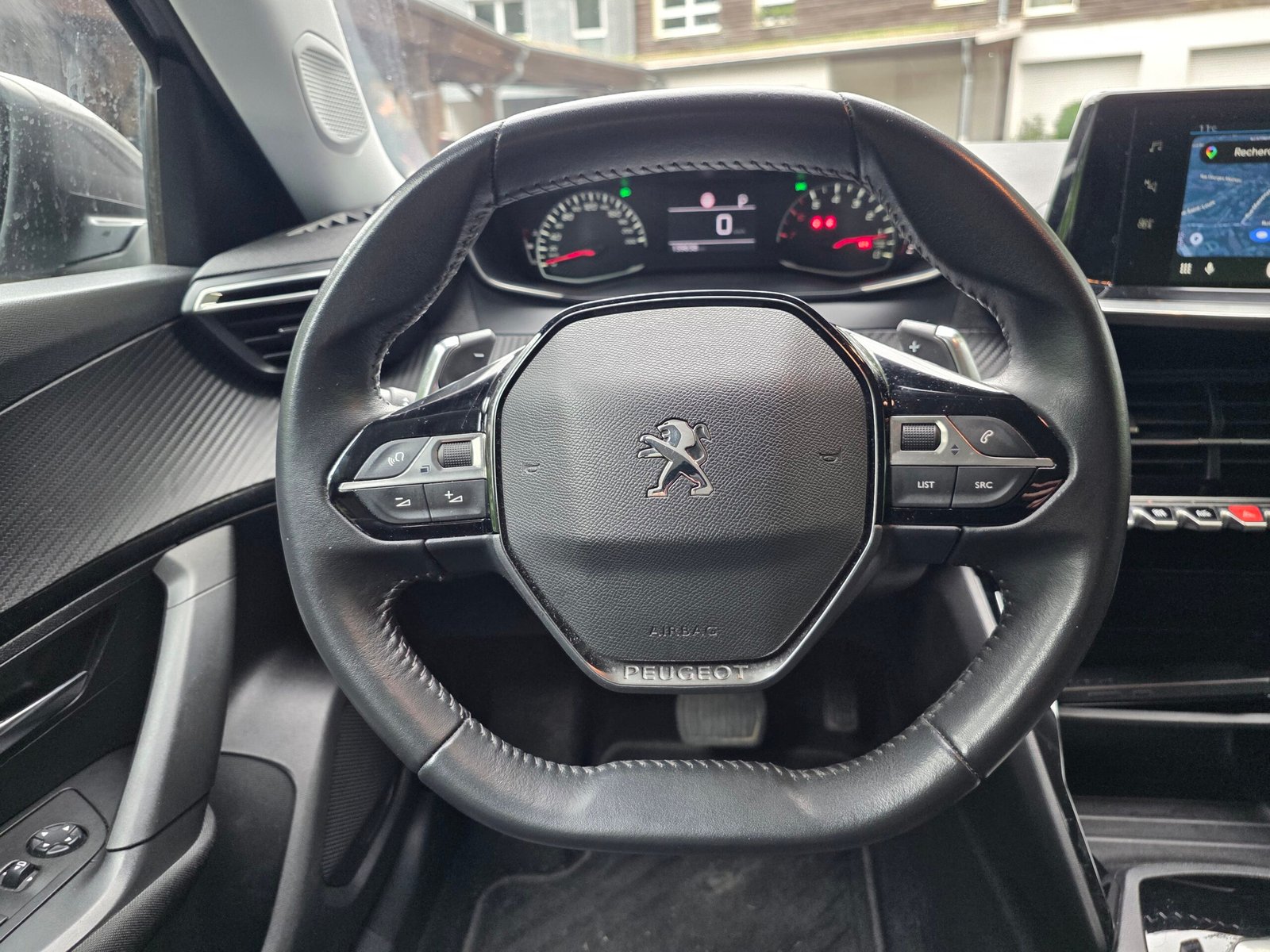 PEUGEOT 2008 – 1.5 BlueHDi 130ch EAT8