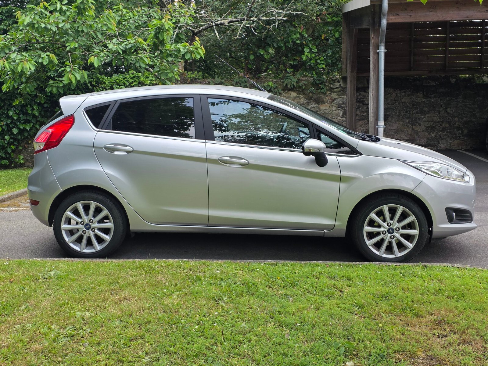 FORD FIESTA TITANIUM – 1.0 EcoBoost 100ch BVM5