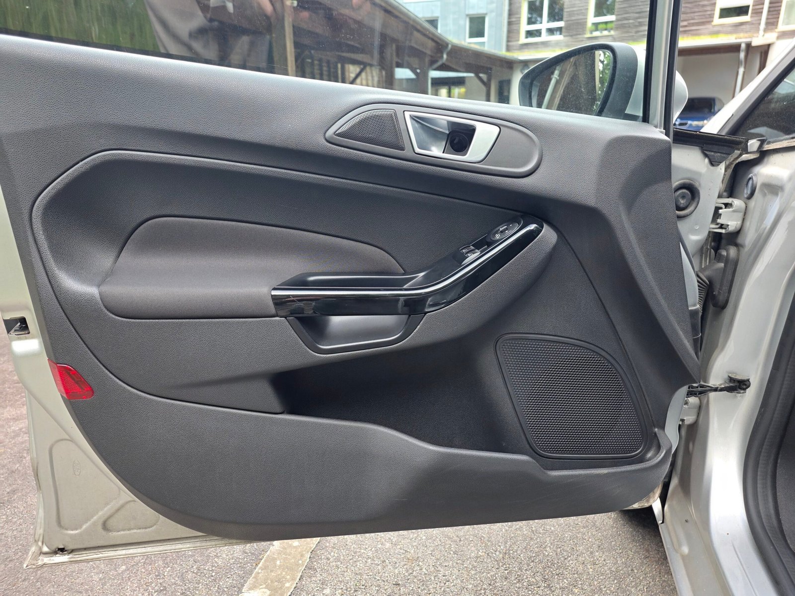 FORD FIESTA TITANIUM – 1.0 EcoBoost 100ch BVM5