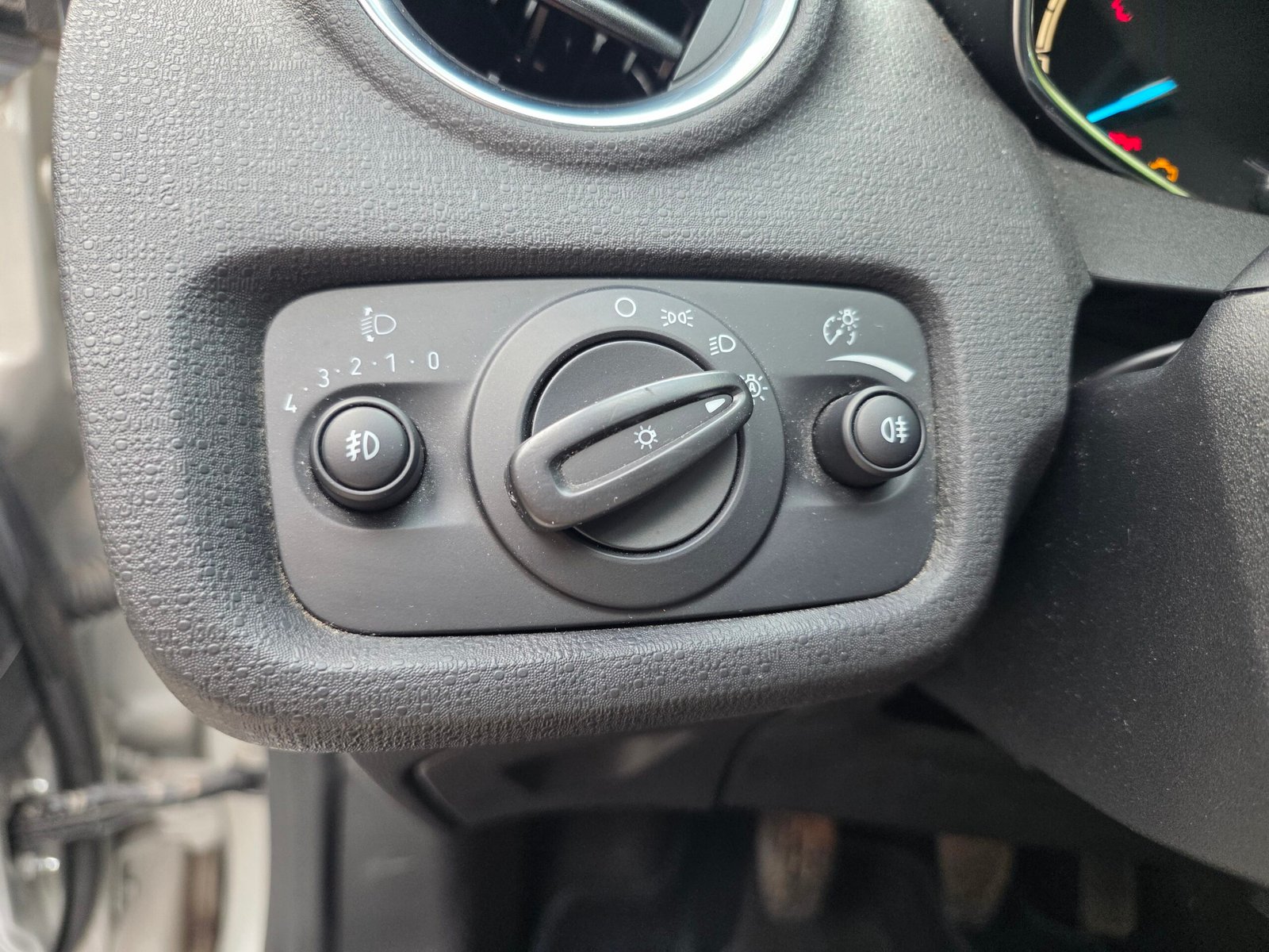 FORD FIESTA TITANIUM – 1.0 EcoBoost 100ch BVM5