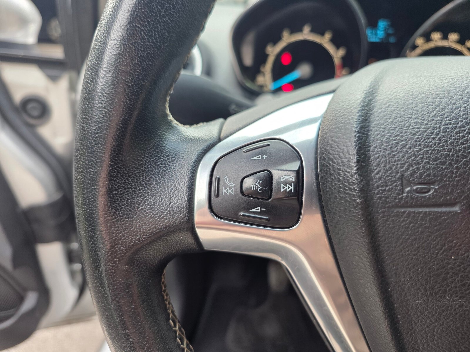 FORD FIESTA TITANIUM – 1.0 EcoBoost 100ch BVM5