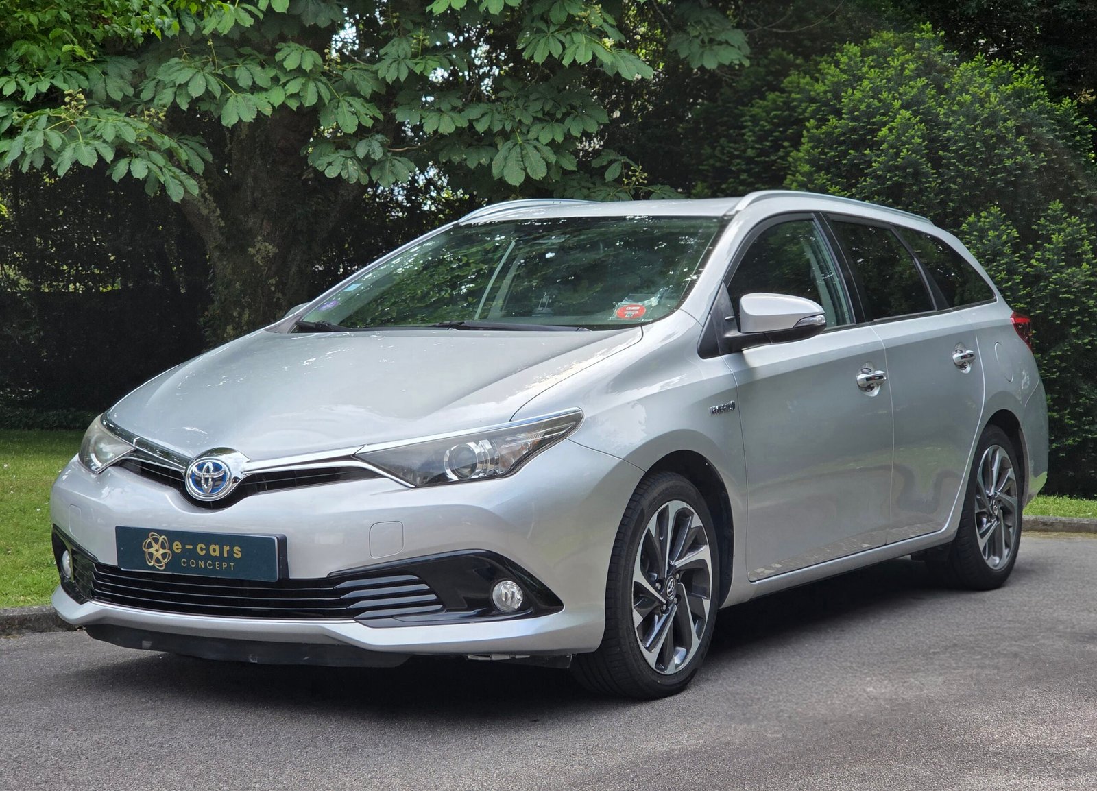 TOYOTA AURIS TOURING SPORTS TECHNOLINE – 1.8 HSD 136ch Automatique