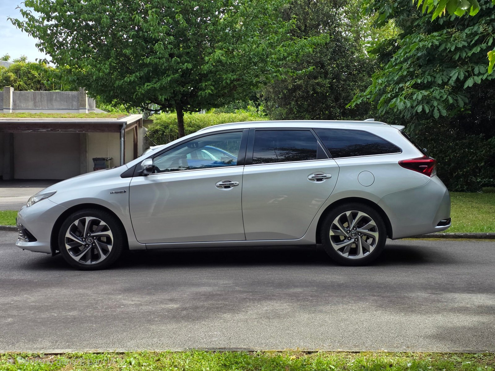 TOYOTA AURIS TOURING SPORTS TECHNOLINE – 1.8 HSD 136ch Automatique