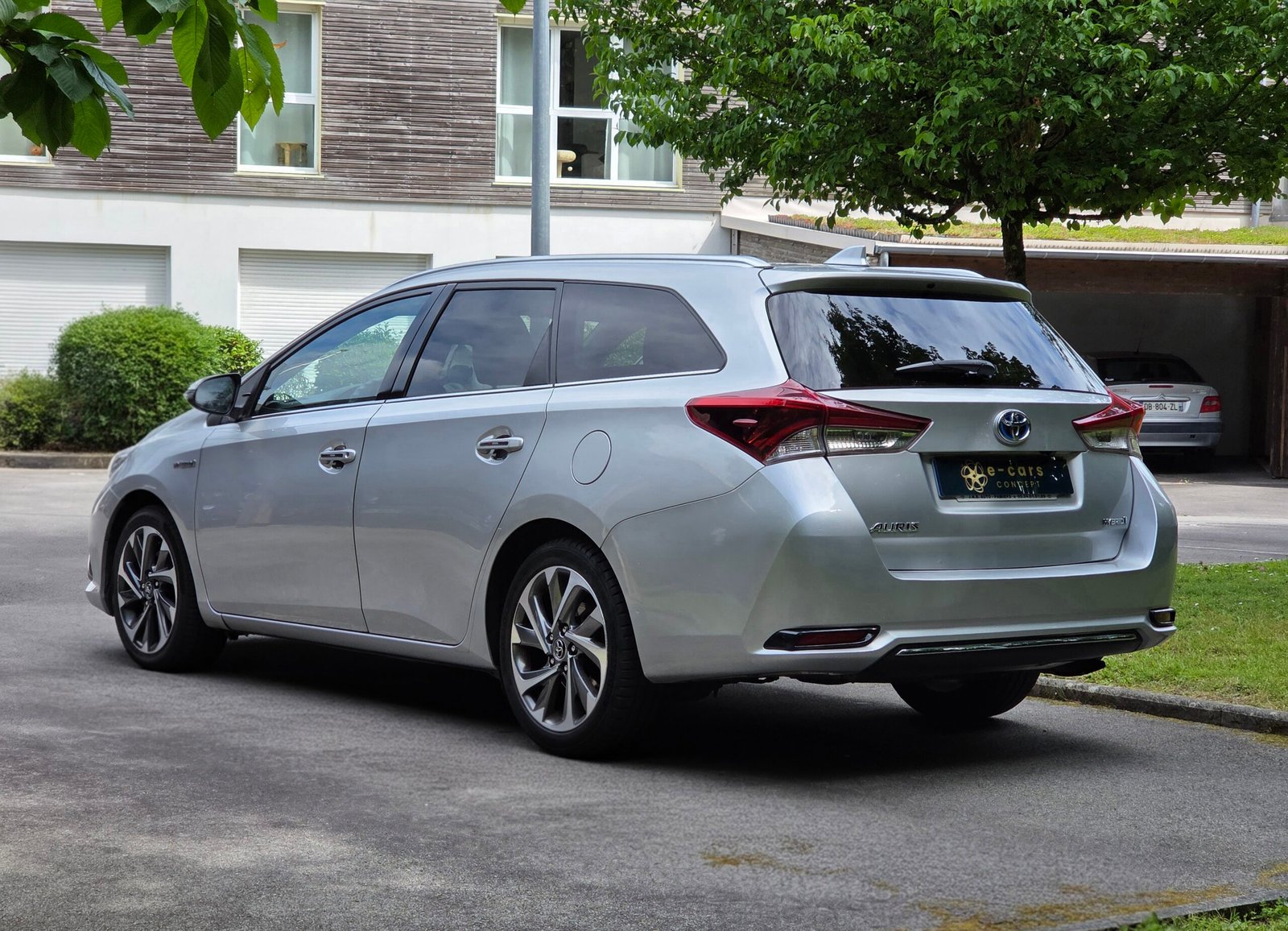 TOYOTA AURIS TOURING SPORTS TECHNOLINE – 1.8 HSD 136ch Automatique