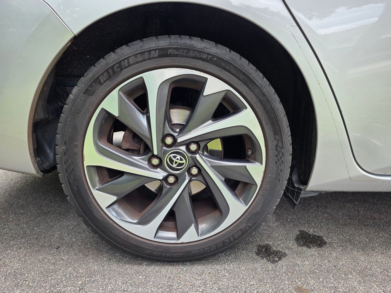 TOYOTA AURIS TOURING SPORTS TECHNOLINE – 1.8 HSD 136ch Automatique
