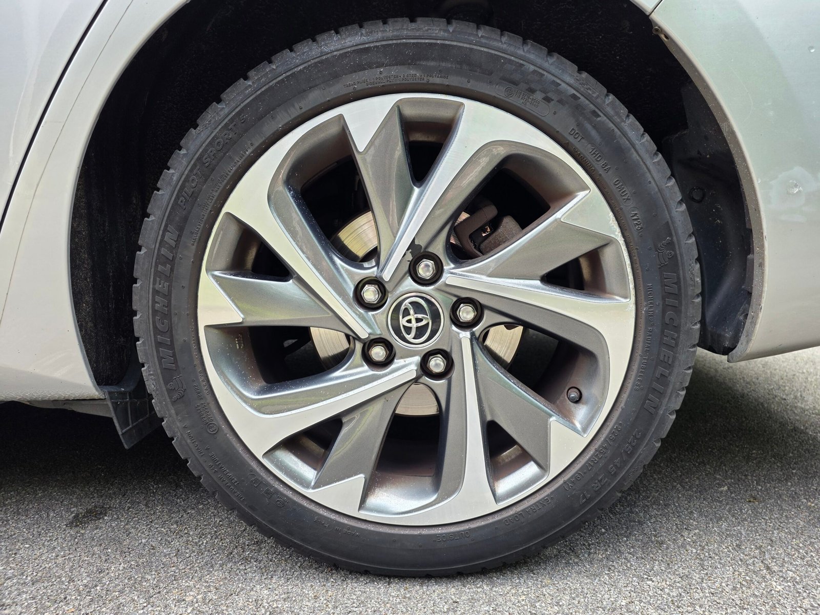 TOYOTA AURIS TOURING SPORTS TECHNOLINE – 1.8 HSD 136ch Automatique