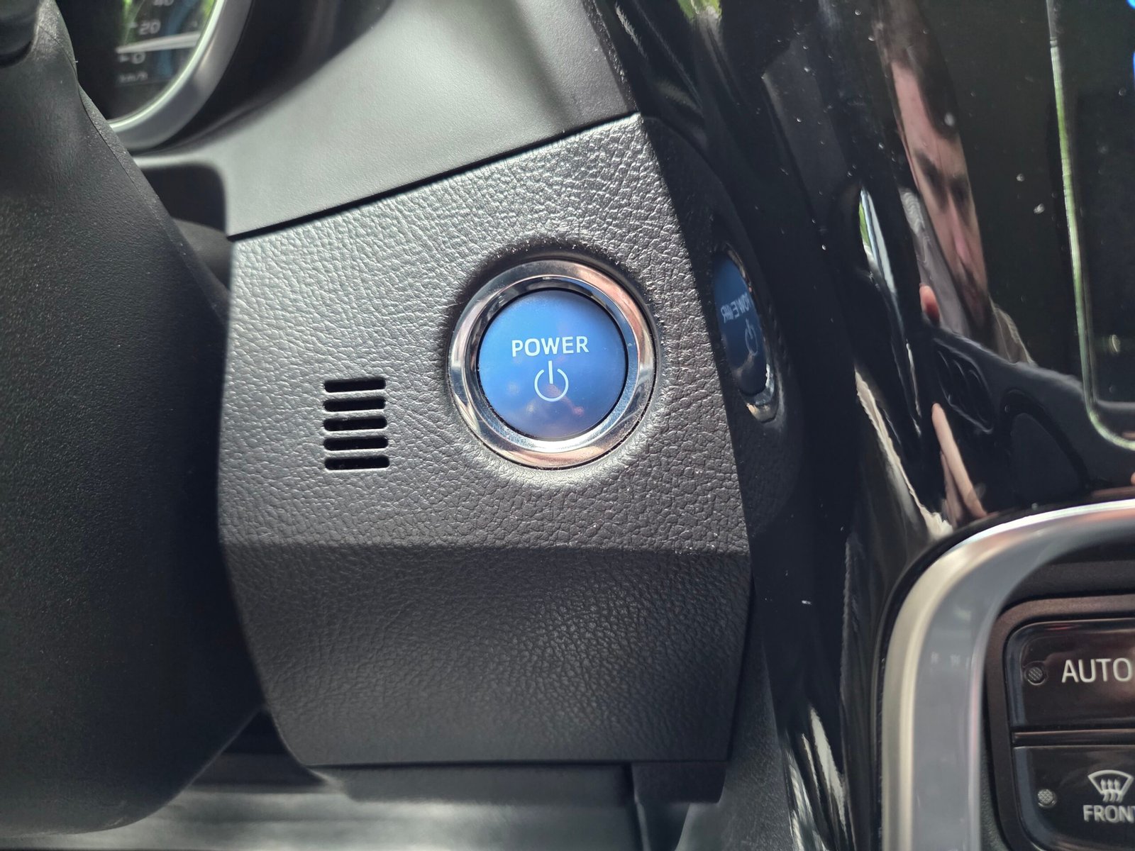 TOYOTA AURIS TOURING SPORTS TECHNOLINE – 1.8 HSD 136ch Automatique