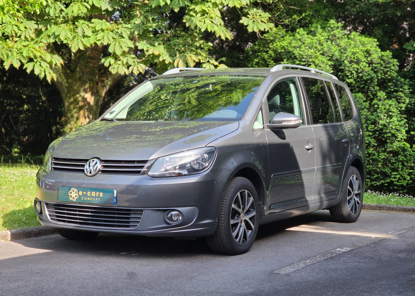 VOLKSWAGEN TOURAN Confortline – 1.6 TDi 105ch BVM6