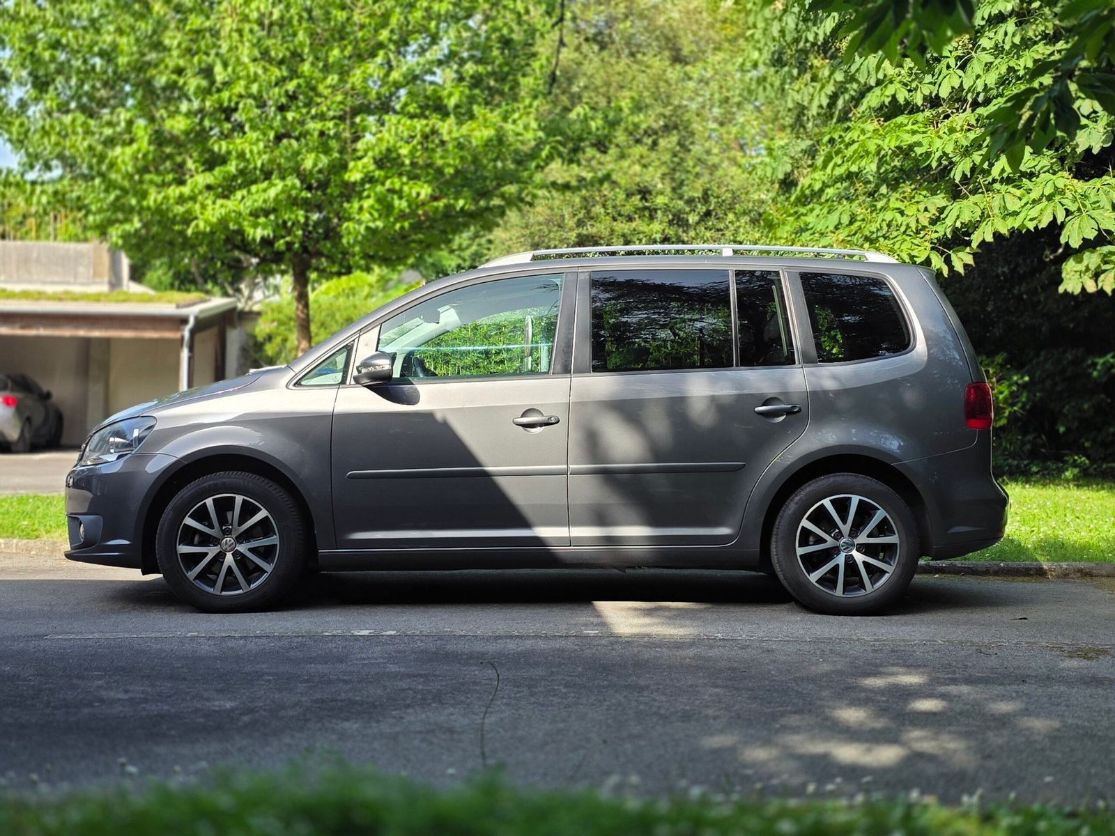 VOLKSWAGEN TOURAN Confortline – 1.6 TDi 105ch BVM6
