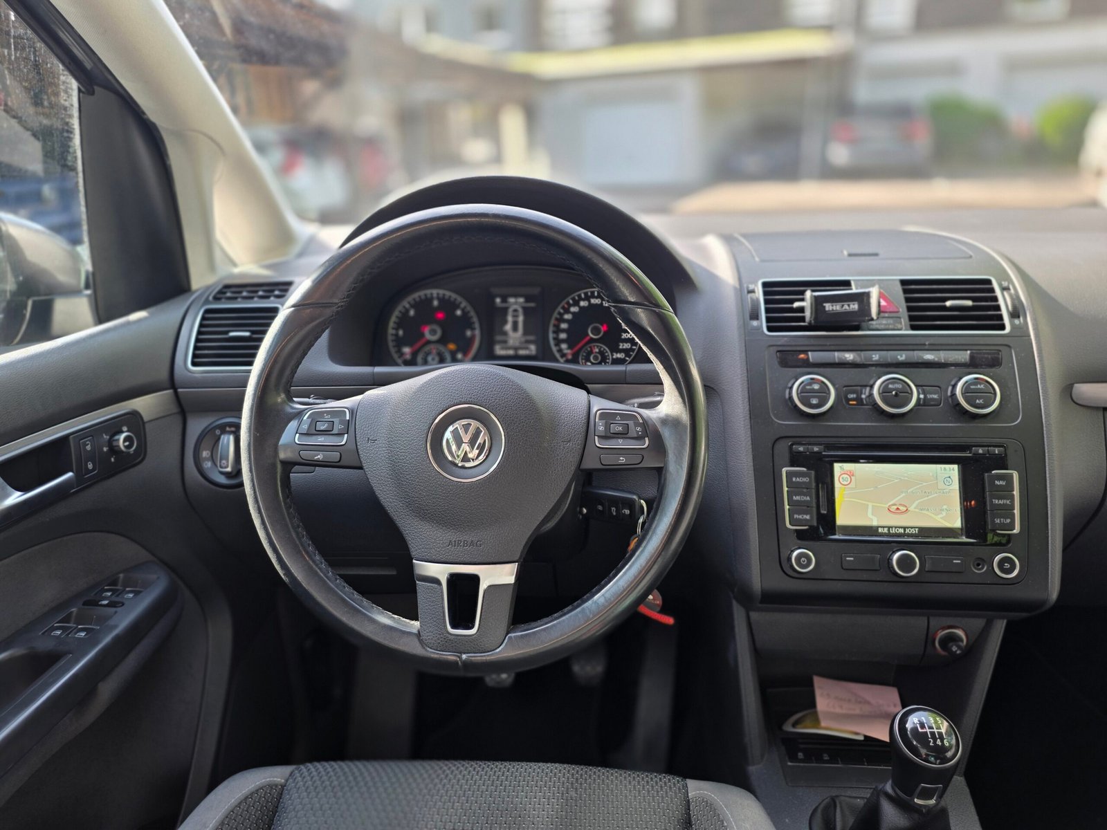 VOLKSWAGEN TOURAN Confortline – 1.6 TDi 105ch BVM6