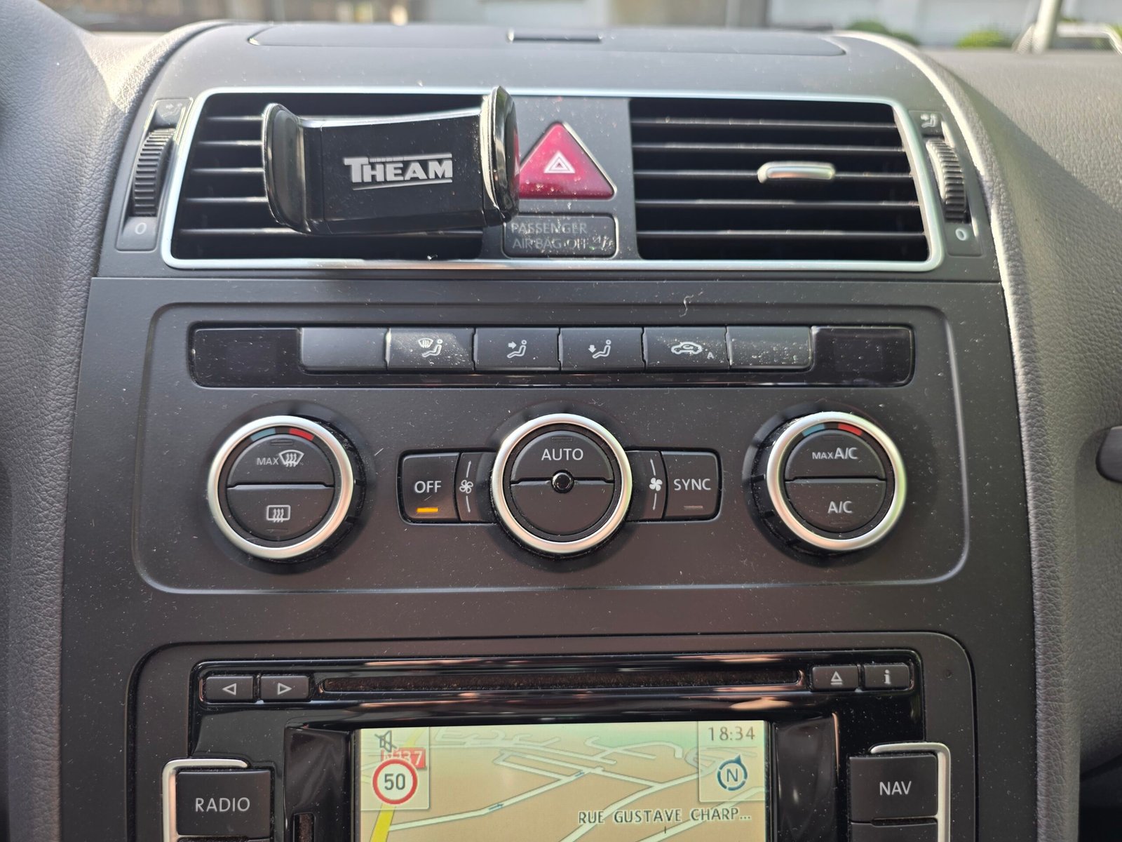 VOLKSWAGEN TOURAN Confortline – 1.6 TDi 105ch BVM6