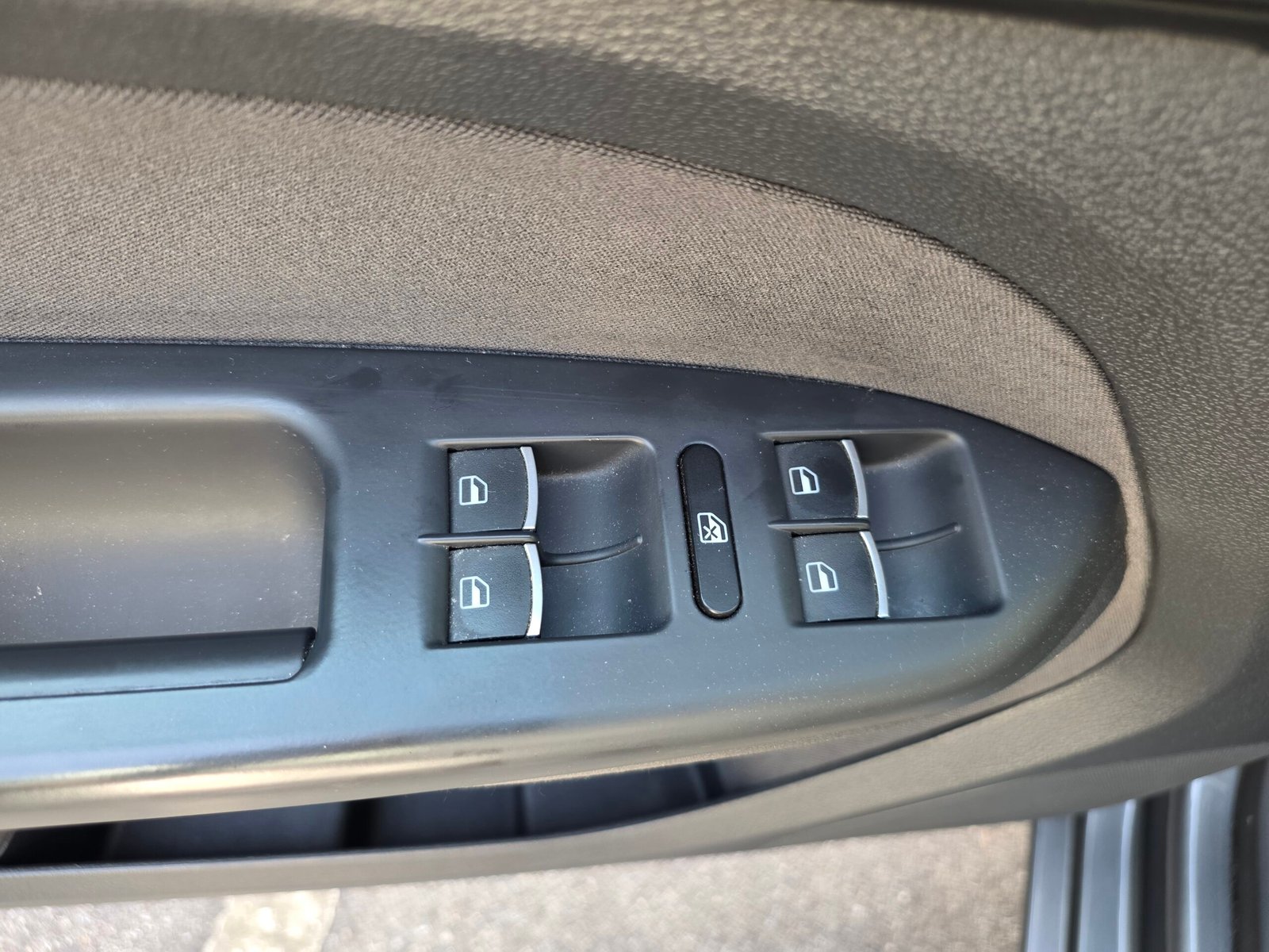 VOLKSWAGEN TOURAN Confortline – 1.6 TDi 105ch BVM6