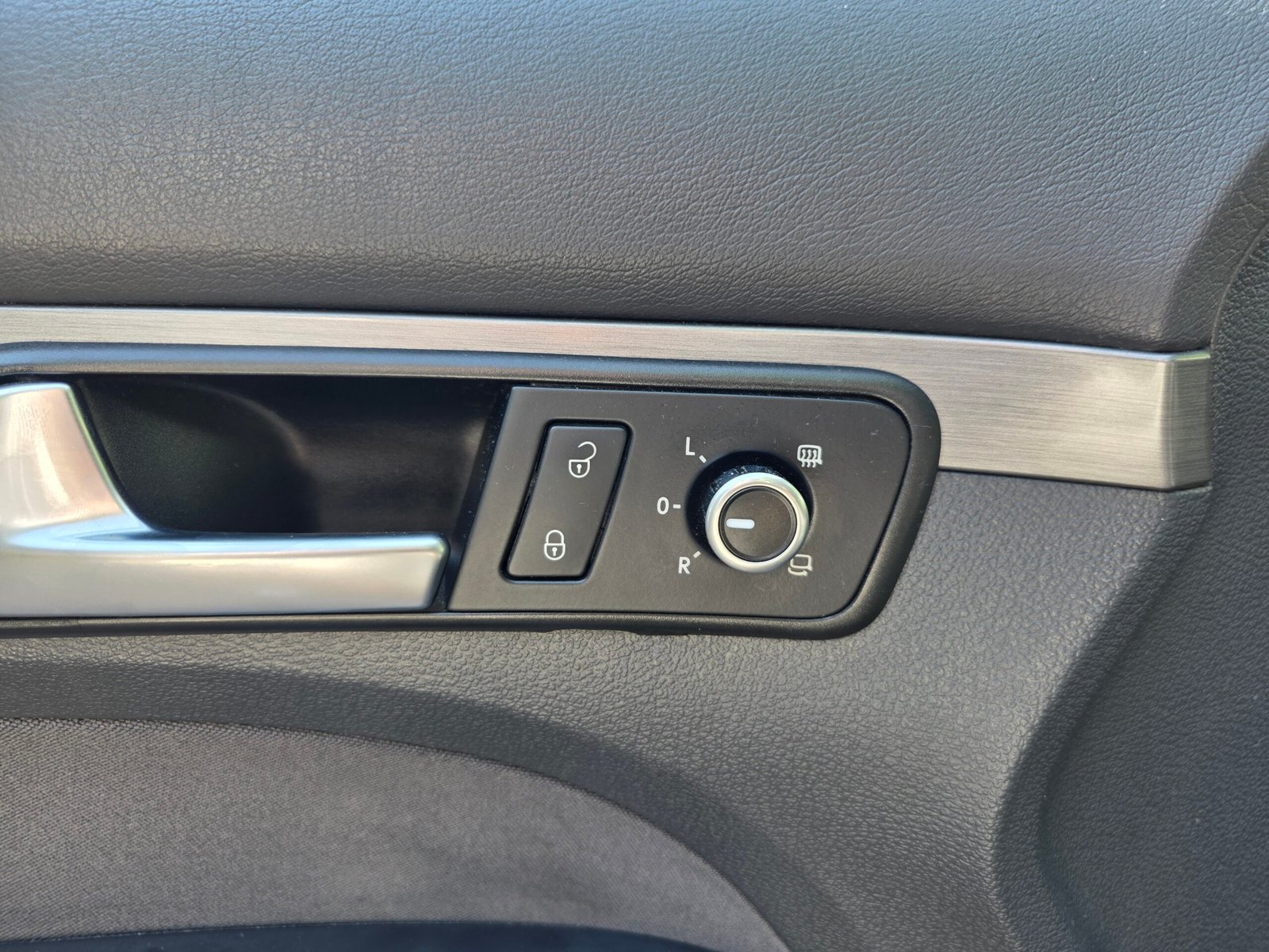 VOLKSWAGEN TOURAN Confortline – 1.6 TDi 105ch BVM6