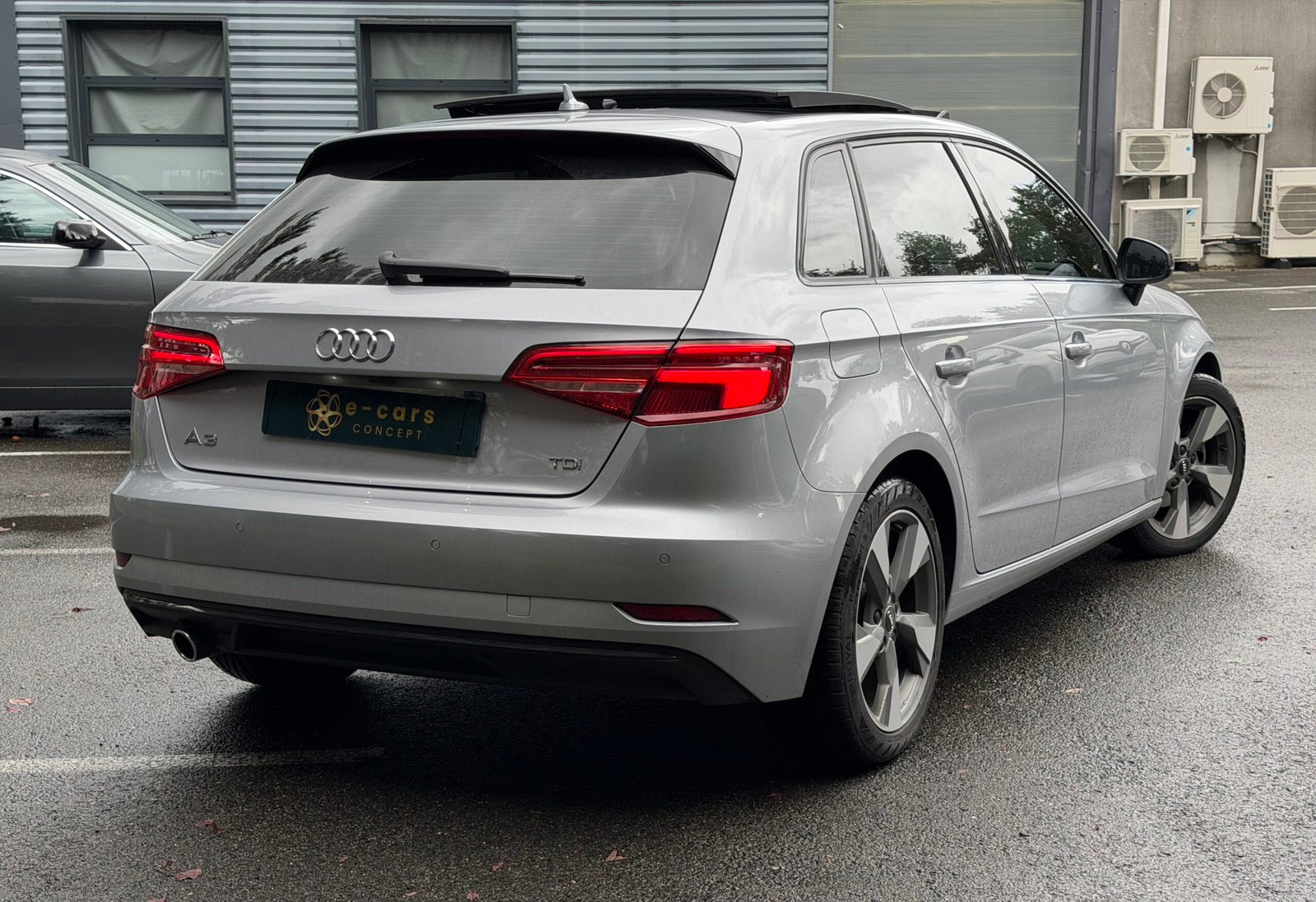 AUDI A3 Série 3 Phase 2 Sportback 1.6 TDI 16V S-Tronic7 S&S 116 cv Boîte auto Midnight Series