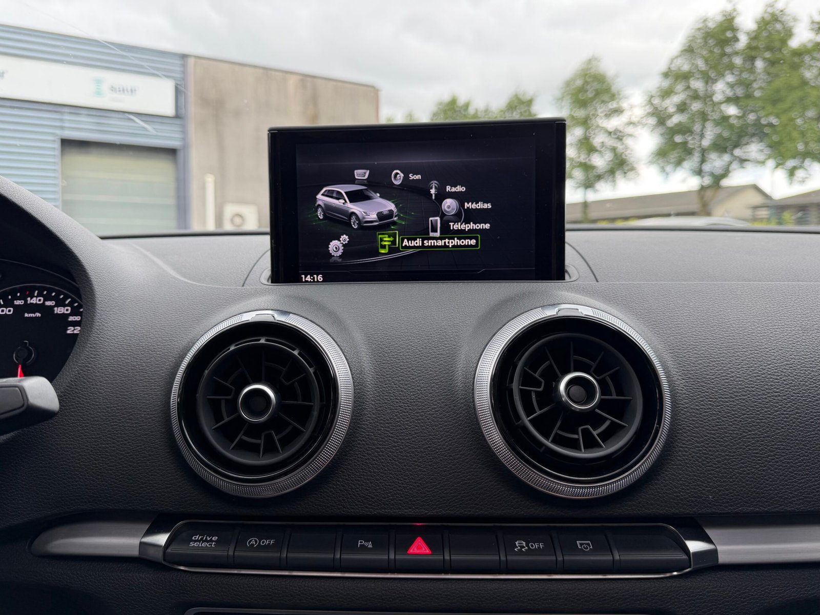 AUDI A3 Série 3 Phase 2 Sportback 1.6 TDI 16V S-Tronic7 S&S 116 cv Boîte auto Midnight Series