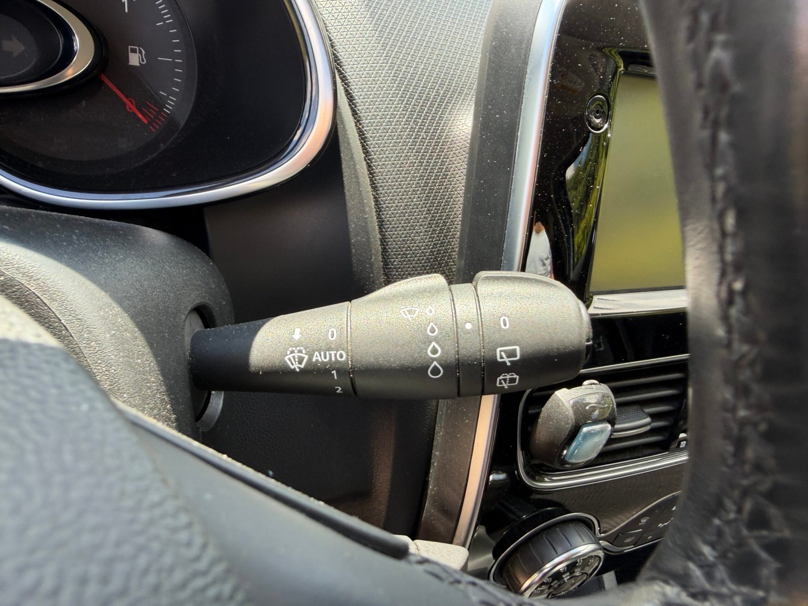 RENAULT Clio IV Phase 2 0.9 TCe 90ch “Intens”