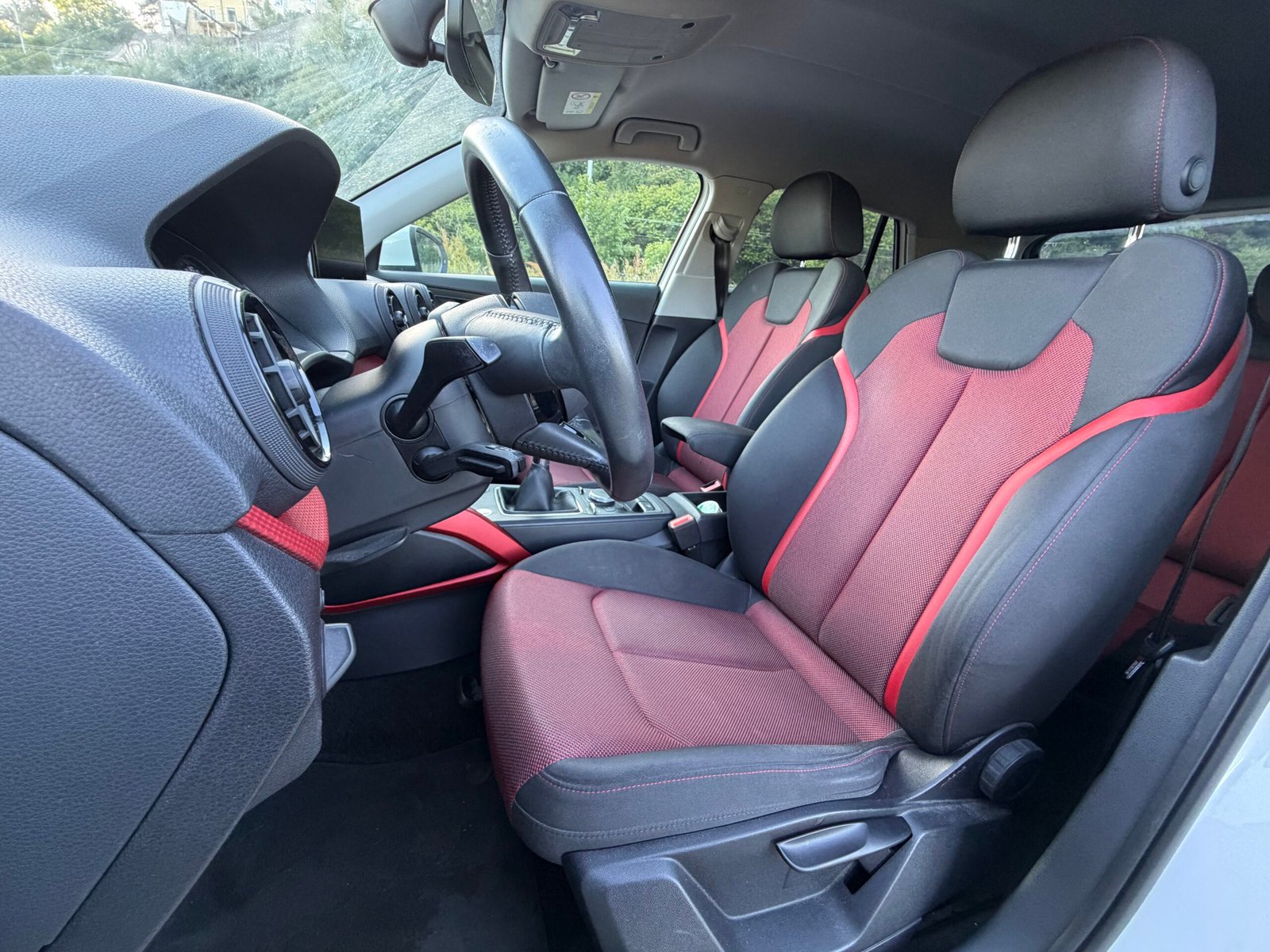 AUDI Q3 1,6 TDI Sport