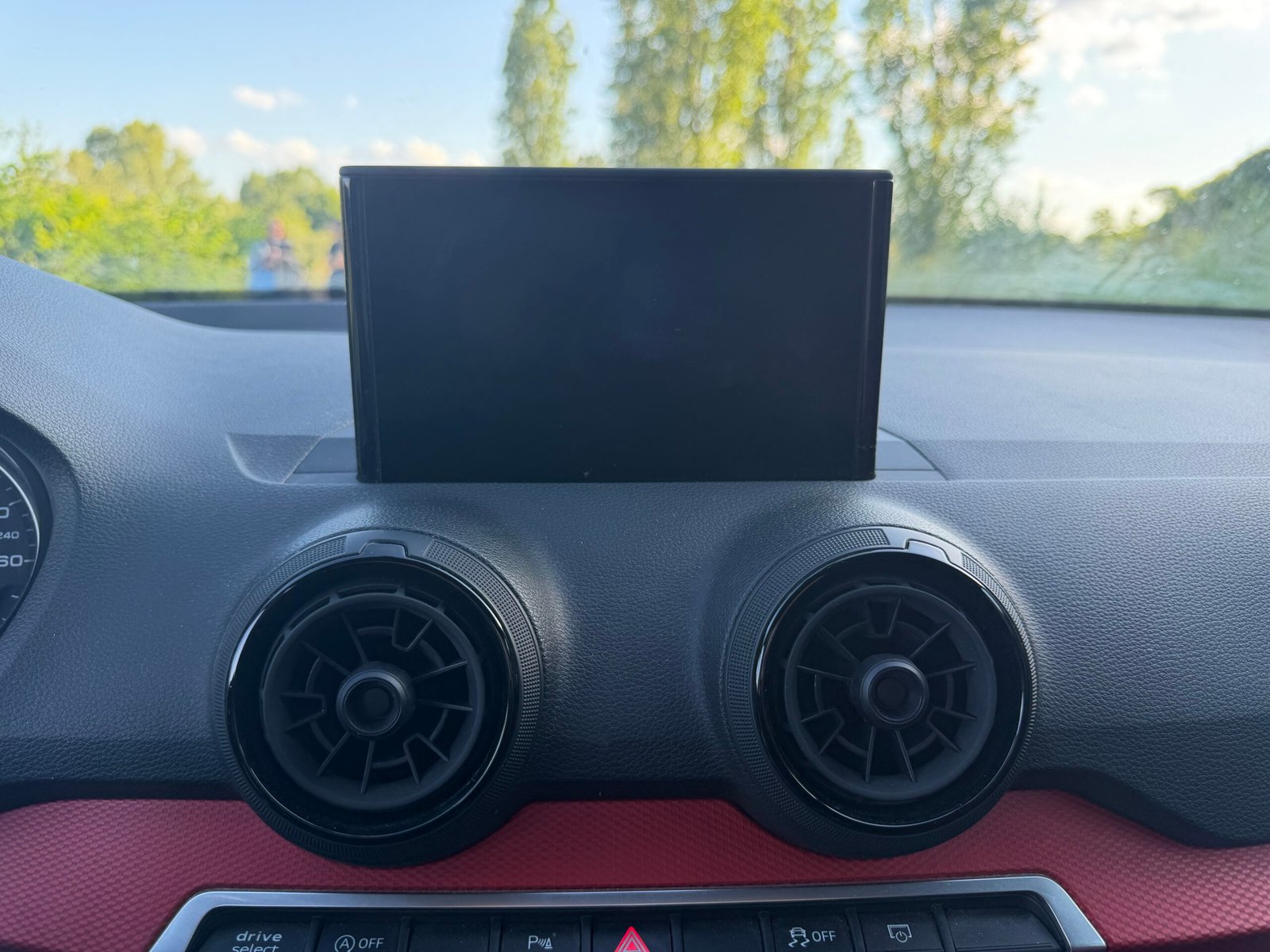 AUDI Q3 1,6 TDI Sport