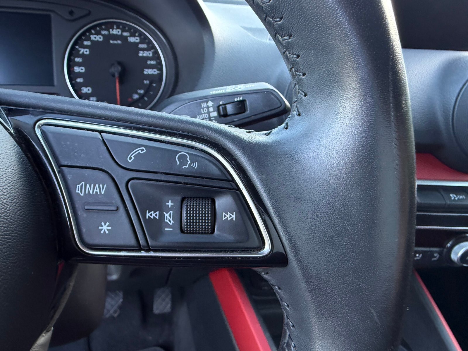 AUDI Q3 1,6 TDI Sport