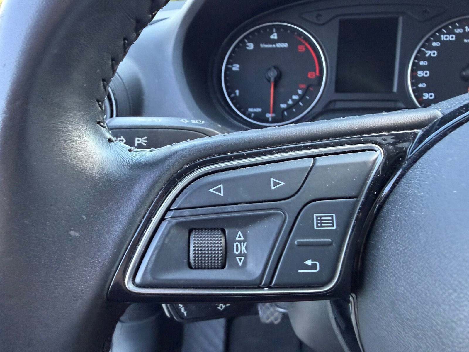AUDI Q3 1,6 TDI Sport