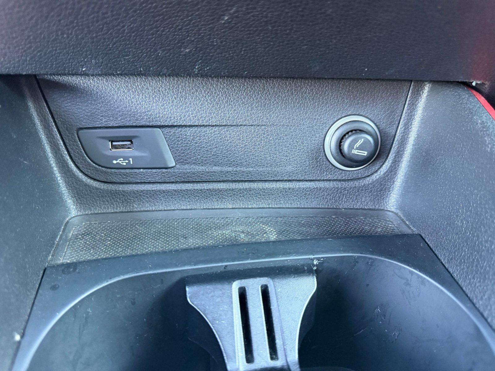 AUDI Q3 1,6 TDI Sport