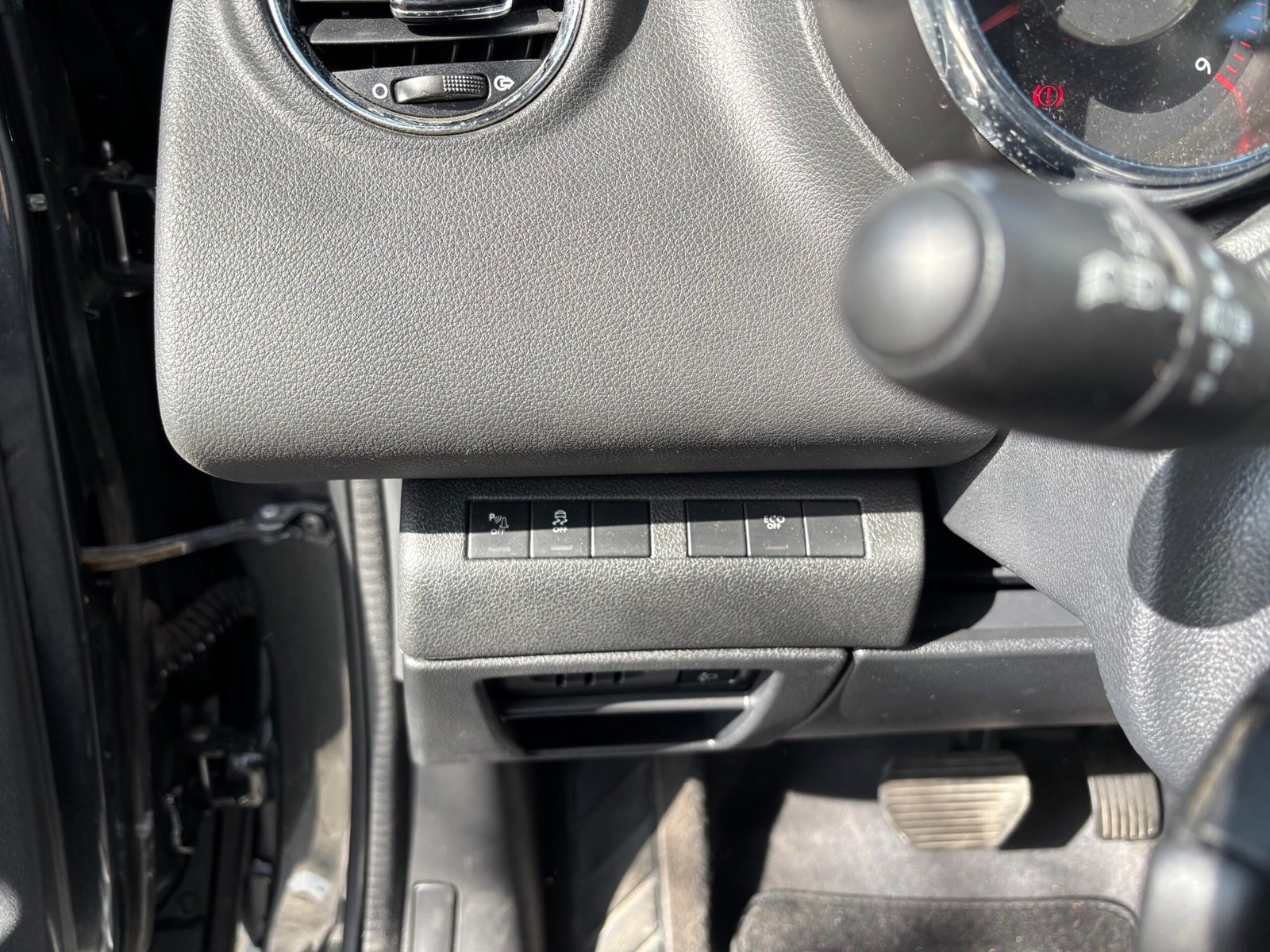 PEUGEOT 5008 1.6 e-HDI120ch “Active Bus”