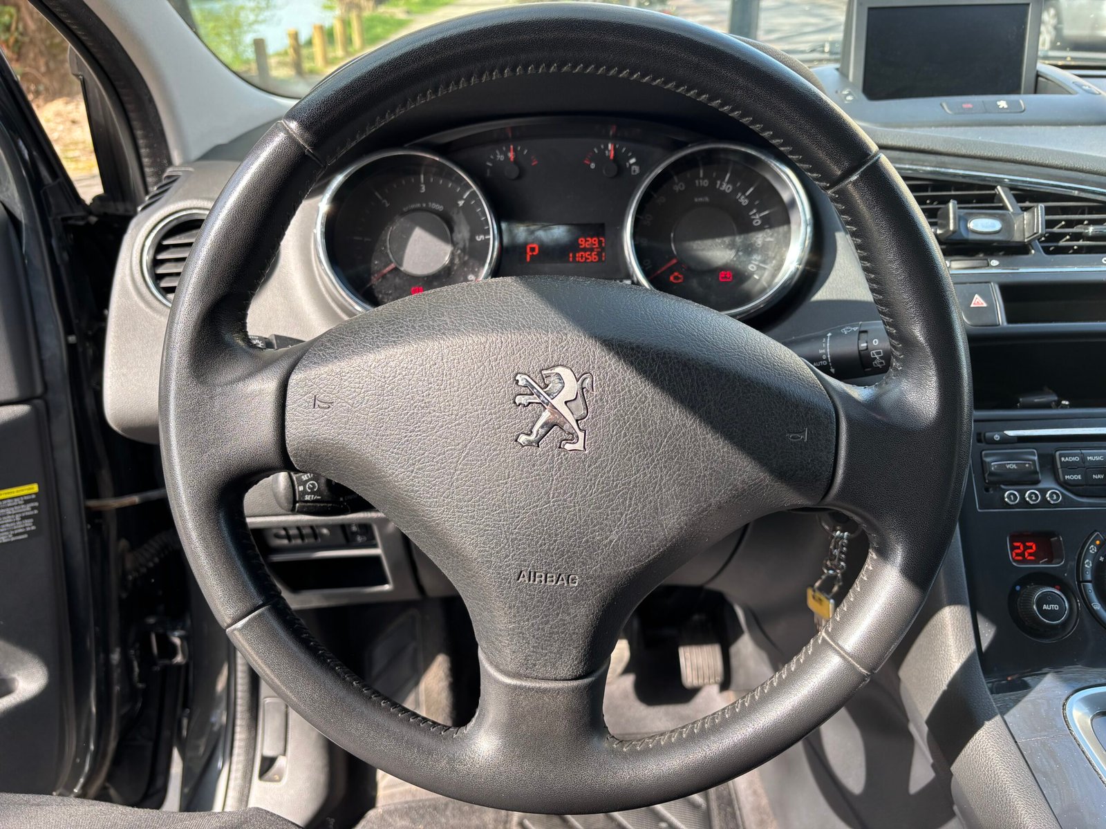 PEUGEOT 5008 1.6 e-HDI120ch “Active Bus”