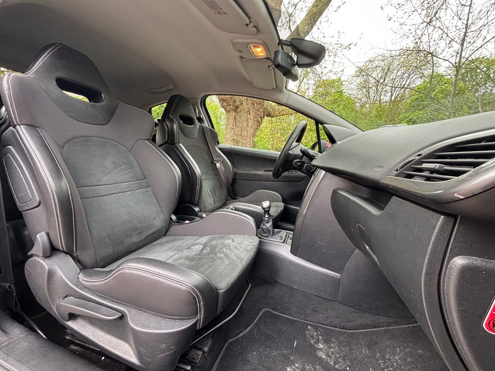 PEUGEOT 207 RC 1.6 THP 175ch