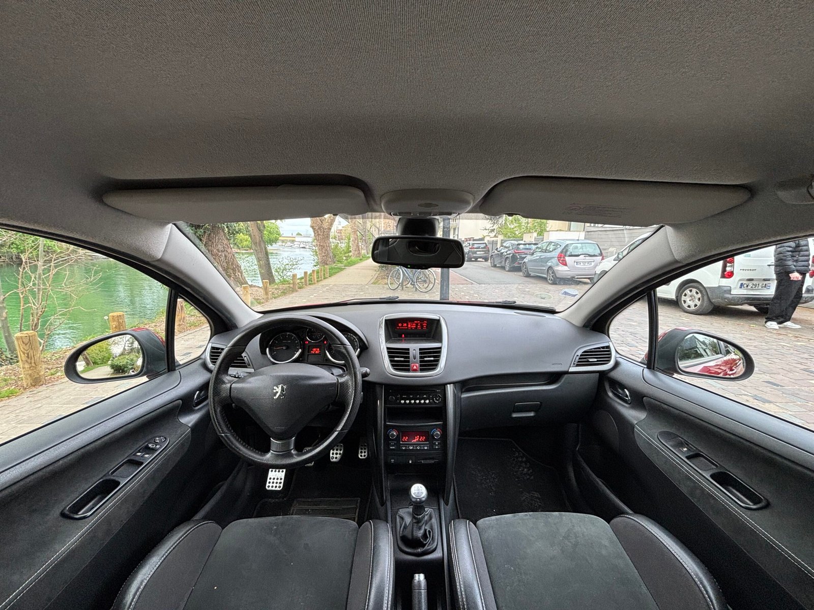 PEUGEOT 207 RC 1.6 THP 175ch