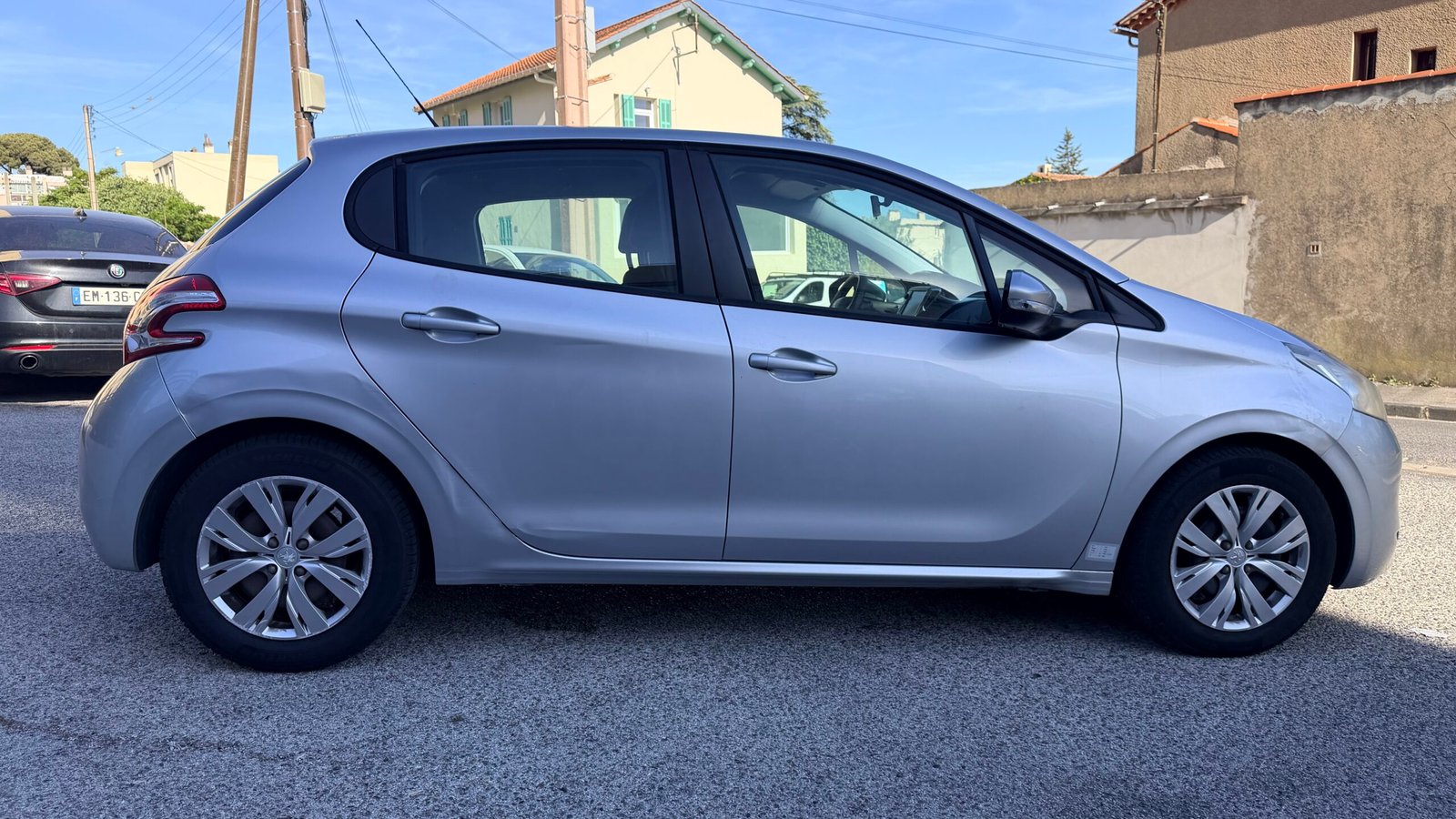 PEUGEOT 208 1.4 HDI 2PL