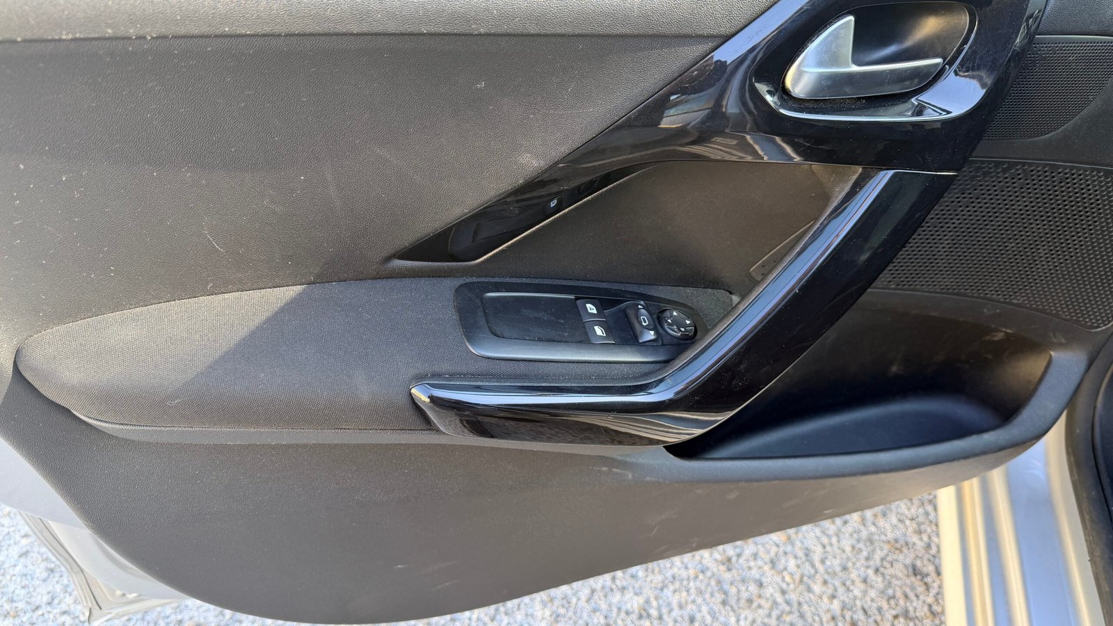 PEUGEOT 208 1.4 HDI 2PL