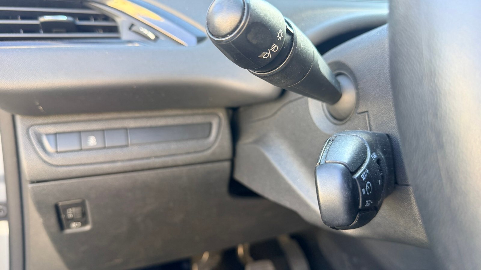 PEUGEOT 208 1.4 HDI 2PL