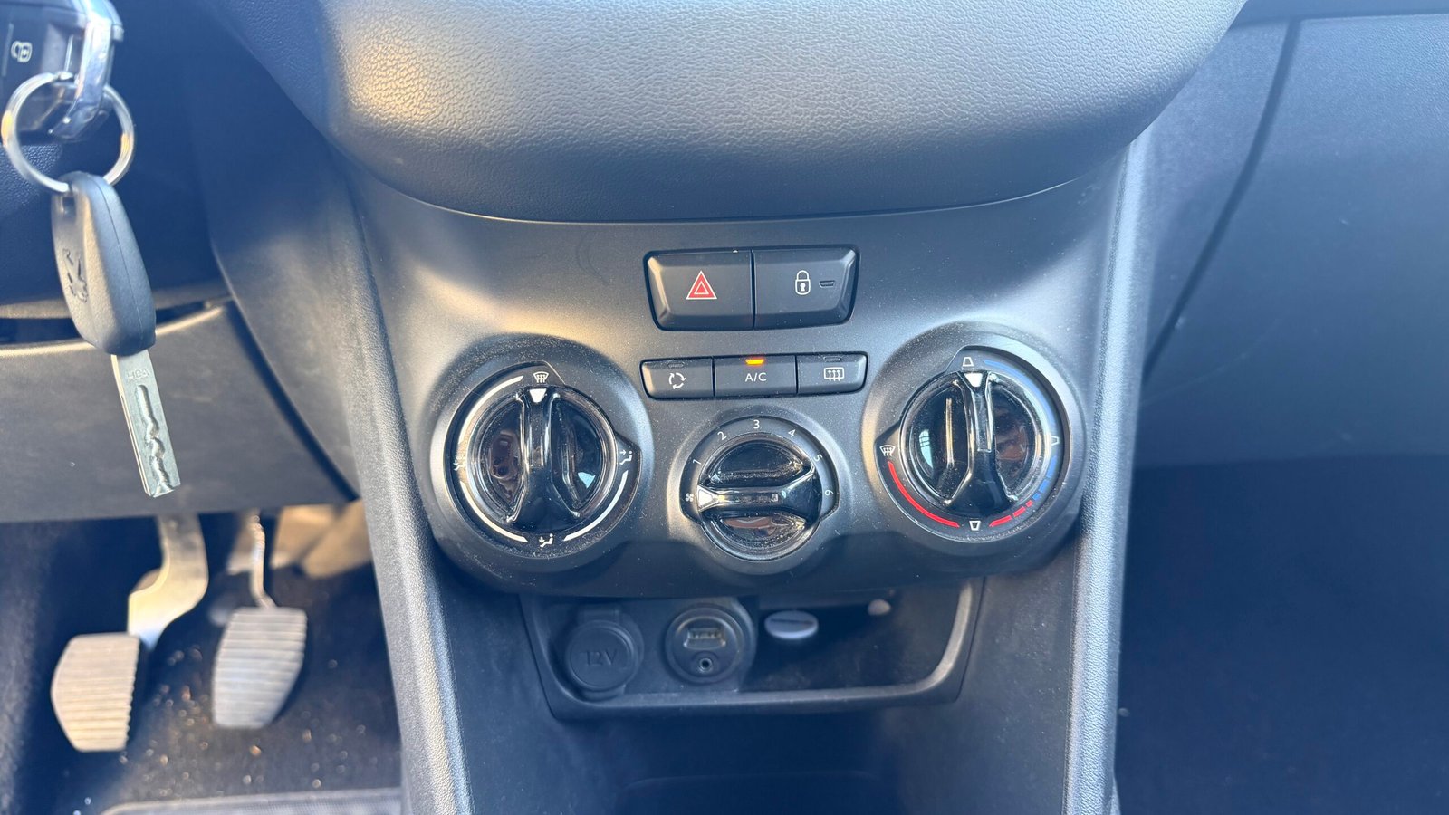 PEUGEOT 208 1.4 HDI 2PL
