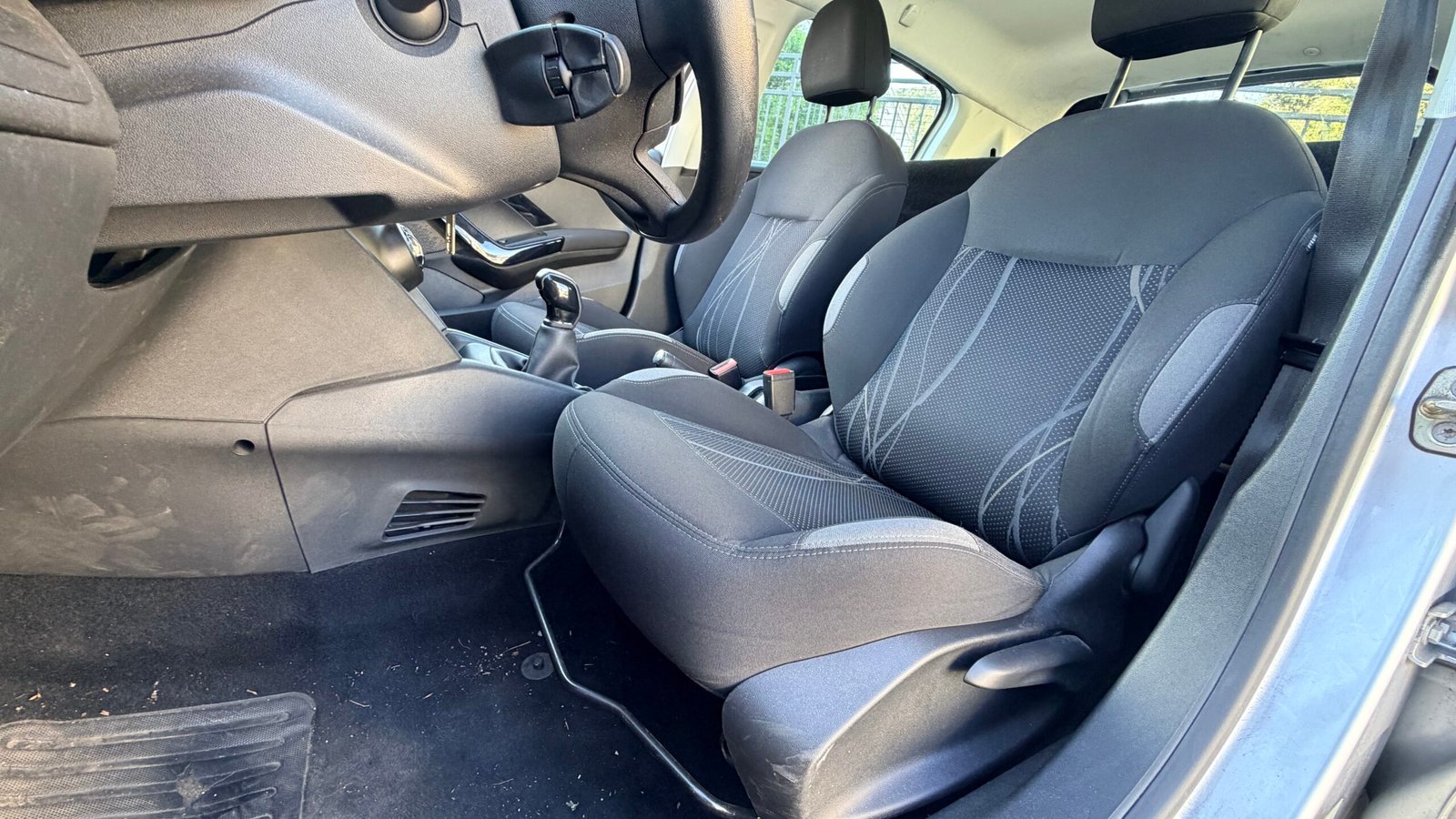 PEUGEOT 208 1.4 HDI 2PL