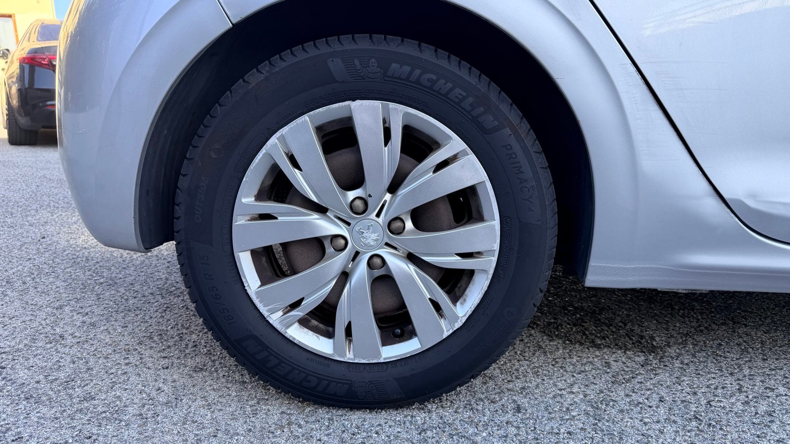 PEUGEOT 208 1.4 HDI 2PL