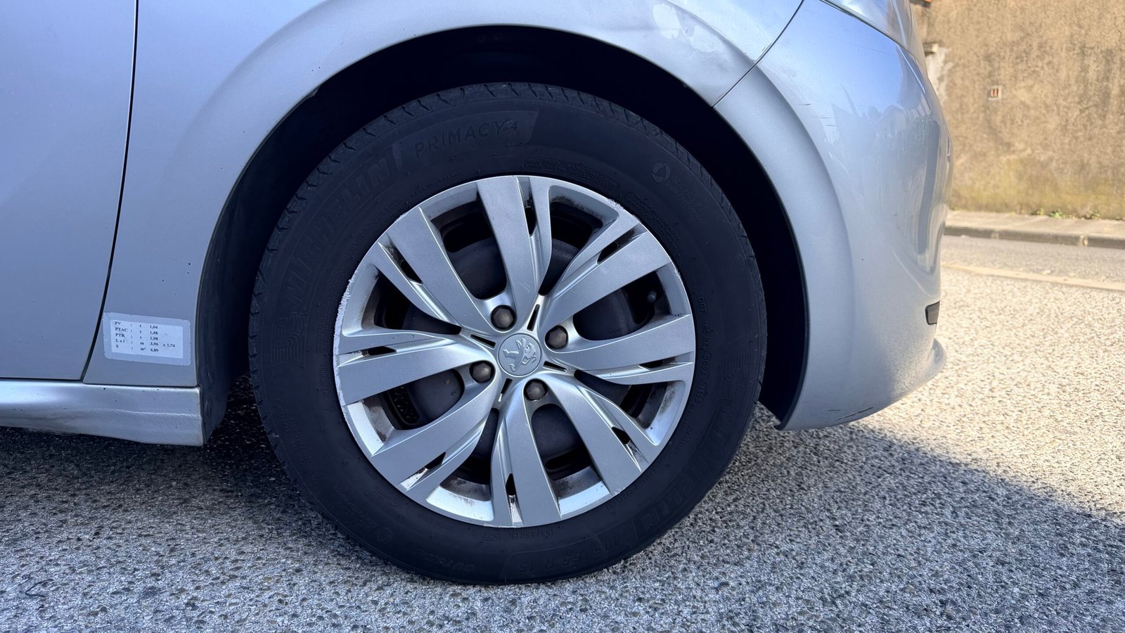 PEUGEOT 208 1.4 HDI 2PL
