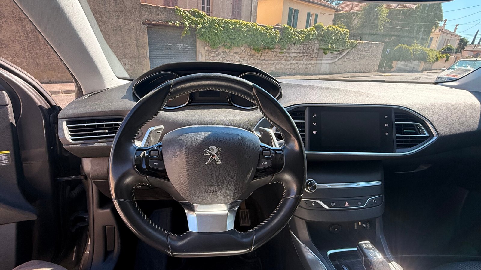 PEUGEOT 308 15BLUE HDI FINITION ALLURE BUSNESS
