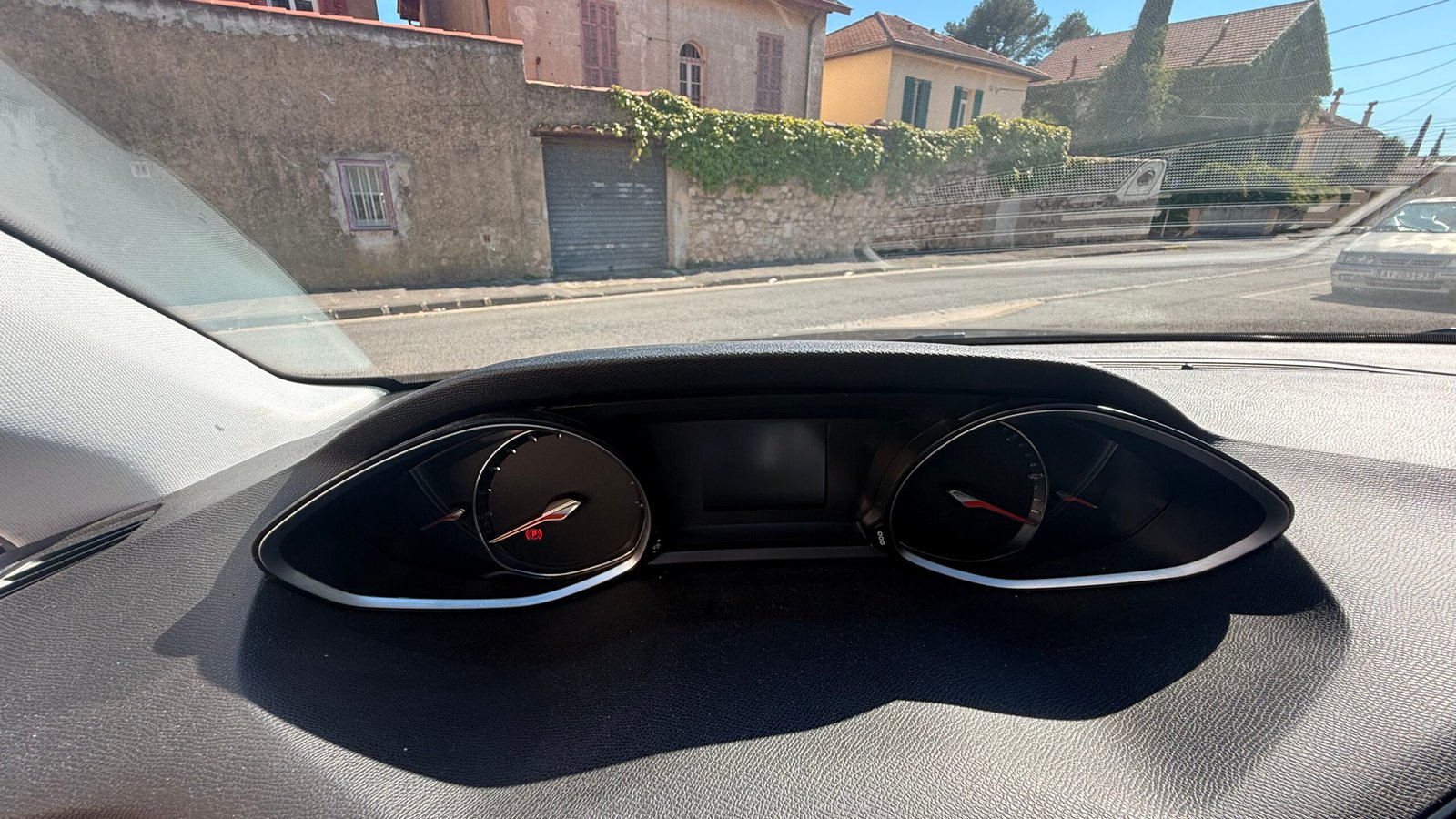 PEUGEOT 308 15BLUE HDI FINITION ALLURE BUSNESS