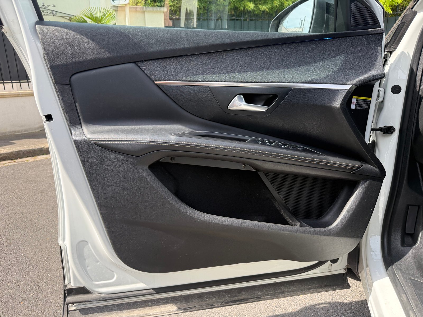 PEUGEOT 3008 1.2 THP 130 cv Boîte auto