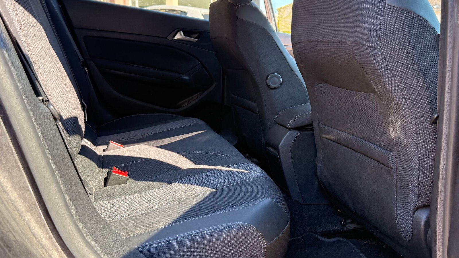 PEUGEOT 308 15BLUE HDI FINITION ALLURE BUSNESS