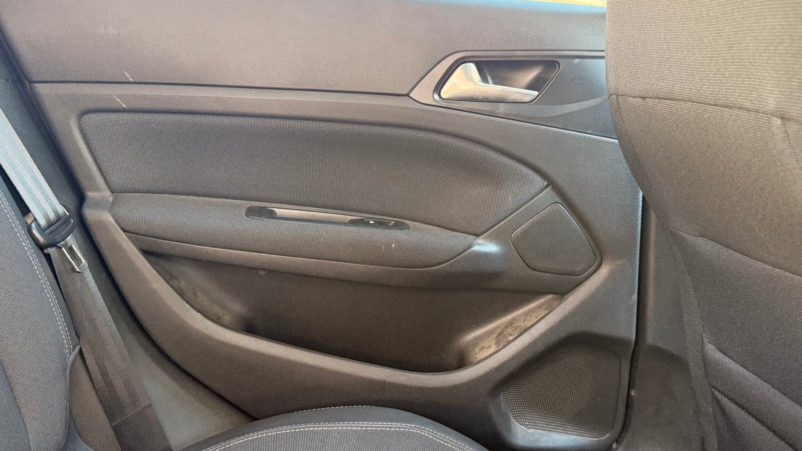 PEUGEOT 308 15BLUE HDI FINITION ALLURE BUSNESS