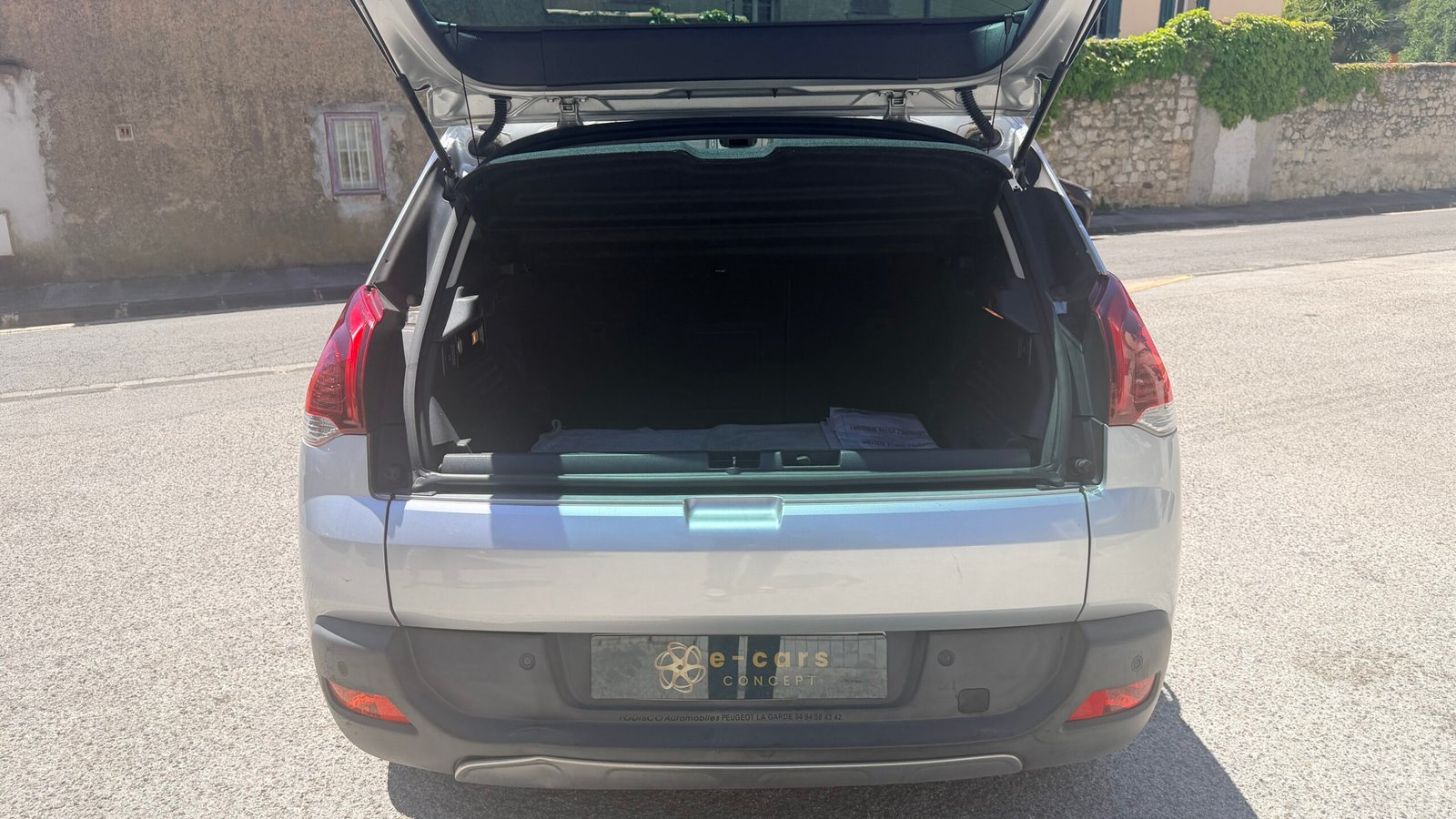 PEUGEOT 3008 1.6HDI FELINE