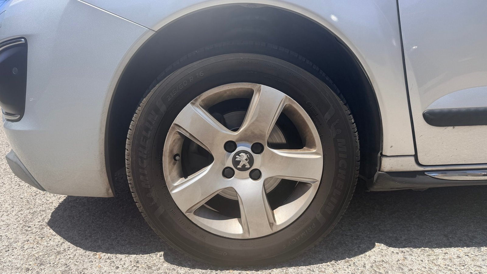 PEUGEOT 3008 1.6HDI FELINE