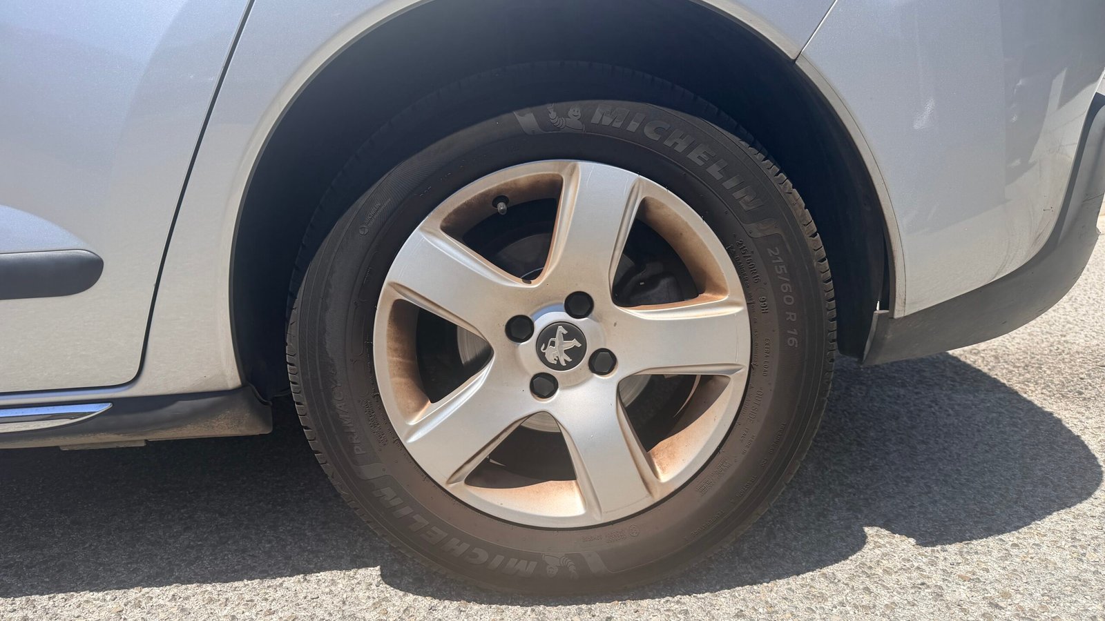 PEUGEOT 3008 1.6HDI FELINE