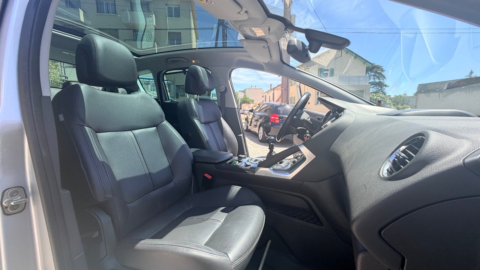 PEUGEOT 3008 1.6HDI FELINE