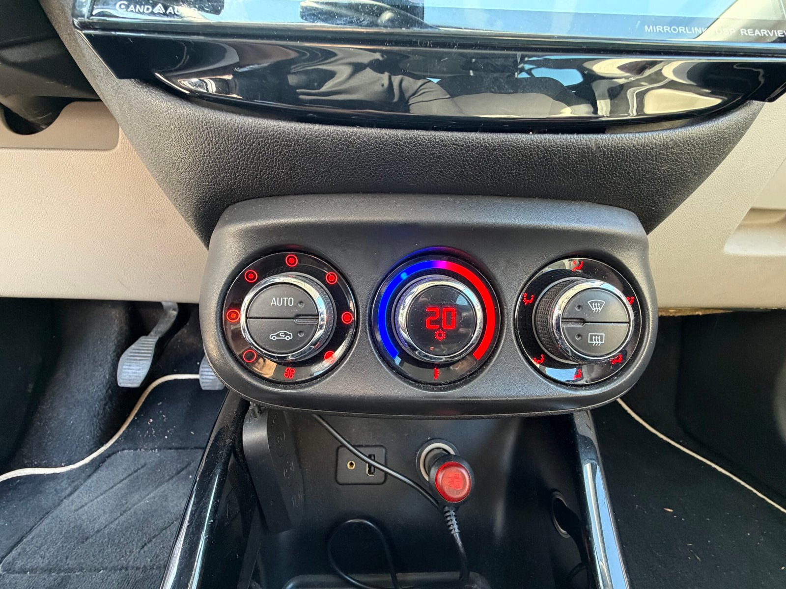 OPEL Corsa 5 Portes 1.3 CDTI 16V ecoFLEX S&S 95 cv COSMO CARPLAY / SIÈGES CHAUFFANTS